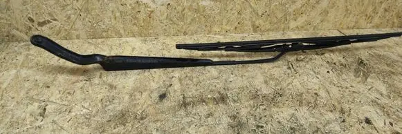 Front wiper blade arm