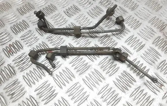 Volkswagen Golf IV Fuel injector supply line/pipe 