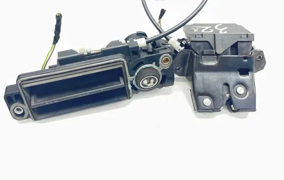 Mercedes-Benz CLK A209 C209 Loading door lock A1717500085