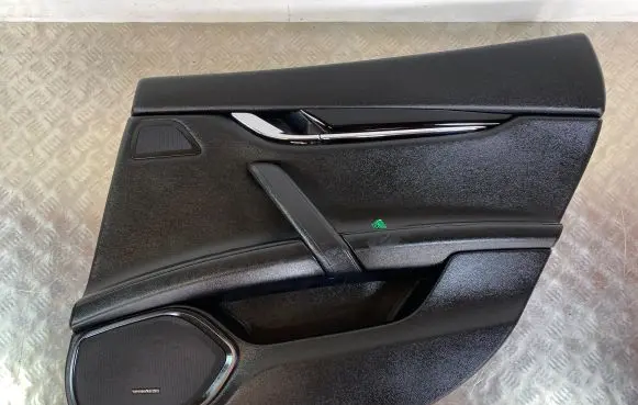 Maserati Quattroporte Rear door card panel trim