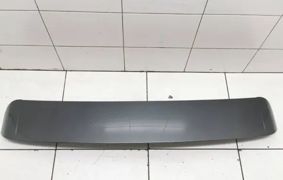 Tailgate/trunk spoiler