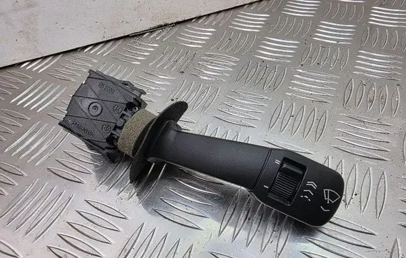 BMW 7 E38 Wiper control stalk 8352013