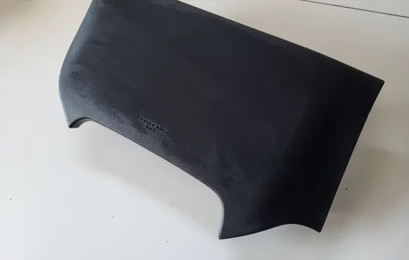Toyota Verso Knee airbag 