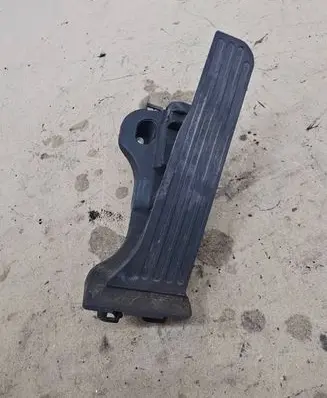 Volkswagen PASSAT B6 Accelerator throttle pedal 1K1721503L 6PV00860000