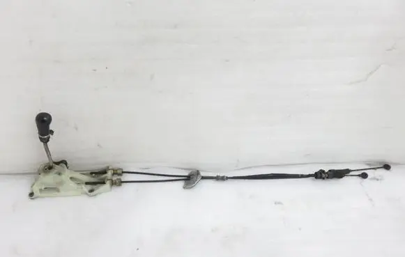 Toyota Avensis T220 Gear shifter/selector 