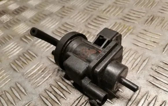 Mercedes-Benz C W202 Turbo solenoid valve 0005450427