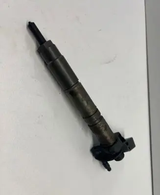 Mercedes-Benz CLS C219 Fuel injector A6420700587 0445115 060930