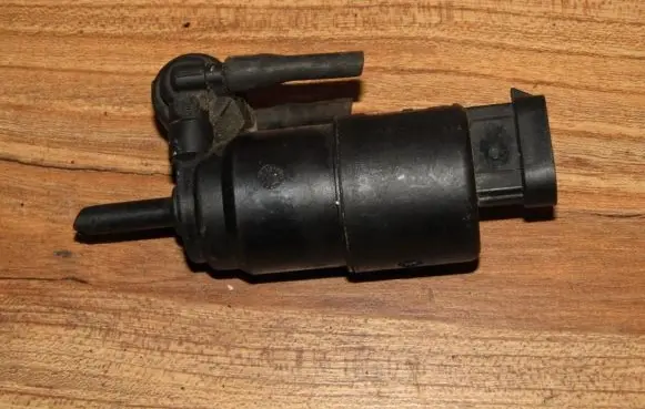Windscreen/windshield washer pump