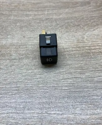 Opel Astra F Fog light switch 90226201