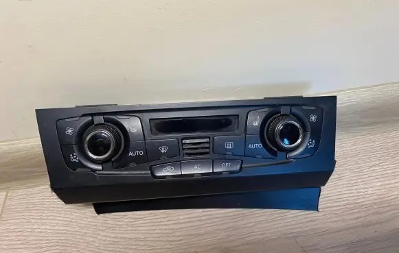 Audi A4 S4 B8 8K Climate control unit 8T2820043T