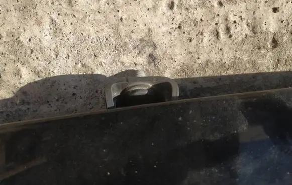 Volkswagen Tiguan Tailgate/trunk/boot hinge