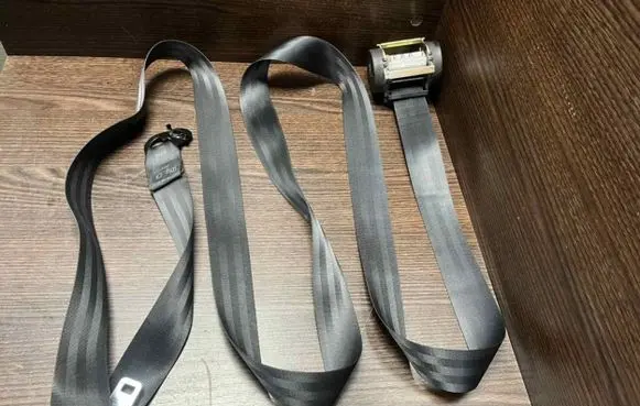 Nissan Primastar Front seatbelt A508741 804889