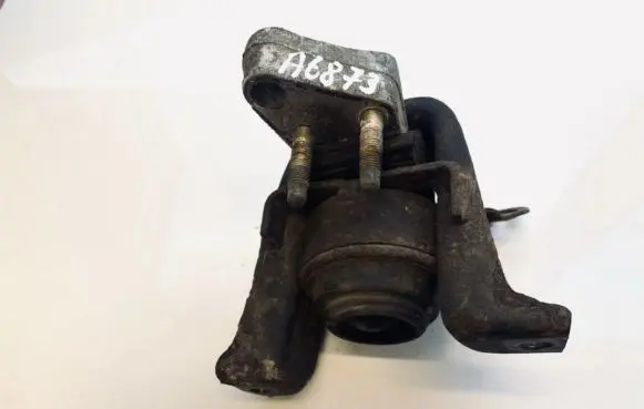 Toyota Corolla E120 E130 Engine mount bracket