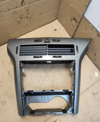 Opel Astra H Radio/GPS head unit trim 13141085 13141091