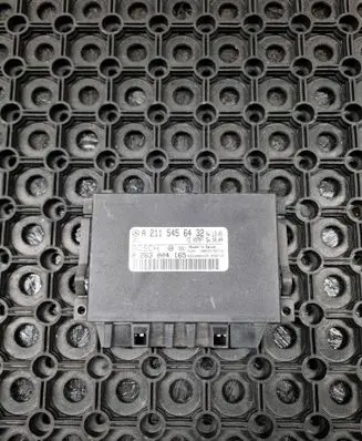 Mercedes-Benz E W211 Parking PDC control unit/module A2115456432 0263004165