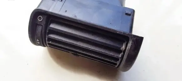 Audi A4 S4 B5 8D Dash center air vent grill 8d1820902