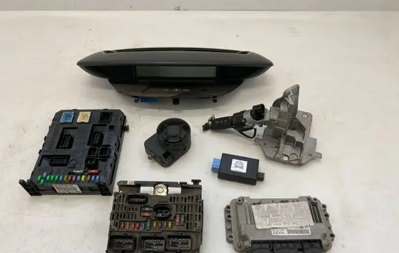 Citroen C4 I Engine ECU kit and lock set 9662307380 9661940180 9661682780