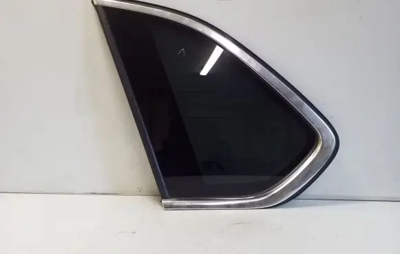BMW X5 F15 Rear side window 730577506 7305775 E1143R000265