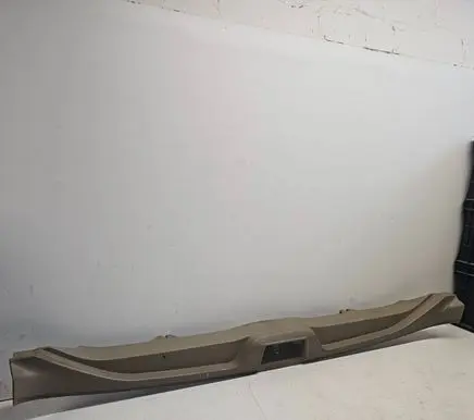 Trunk/boot sill cover protection