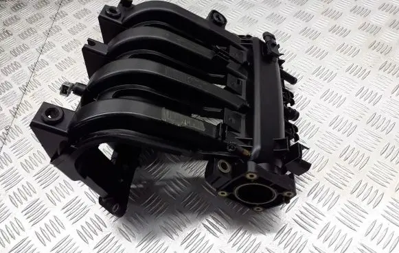 Renault Modus Intake manifold 8200275381