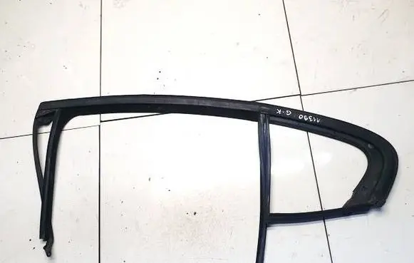 Opel Insignia A Rubber seal rear door 13441785
