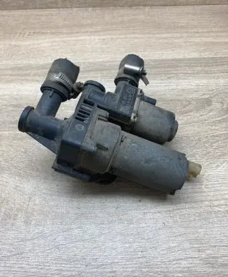 BMW 3 E46 Coolant heater control valve 8369807 1147412149
