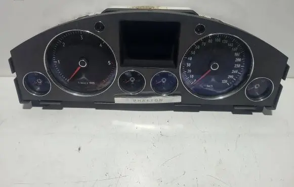 Volkswagen Phaeton Speedometer (instrument cluster) 3D0920881S 0263619214 5002000282