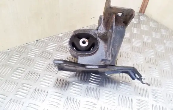 Toyota Yaris Gearbox mount
