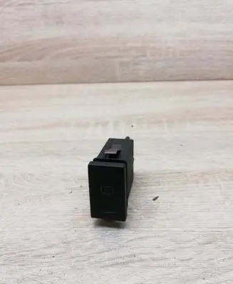Volkswagen PASSAT B5 Windscreen/window heater switch 3B0959621C