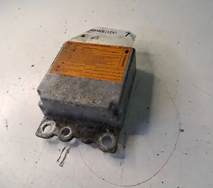 Nissan X-Trail T30 Airbag control unit/module 988208H40E 051118