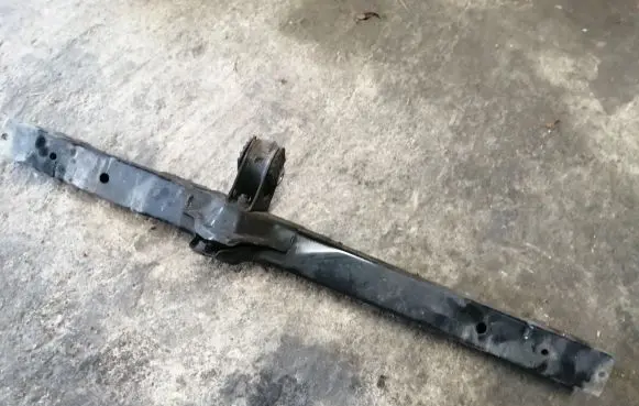 Toyota Avensis T270 Front subframe