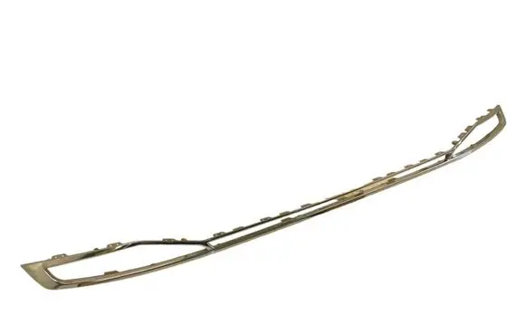 Rear bumper trim bar molding