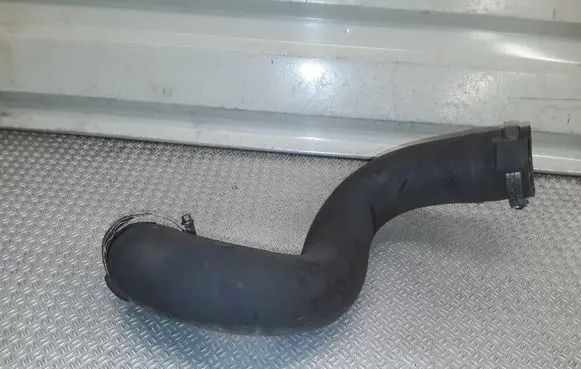 Peugeot 407 Intercooler hose/pipe 