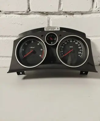Opel Zafira B Speedometer (instrument cluster) 13225988 SW6607