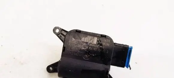 Volkswagen Caddy Air flap motor/actuator 1K0907511C 0132801336