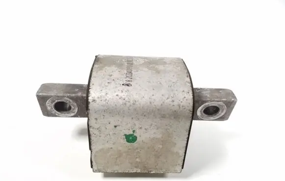 Mercedes-Benz E W212 Engine mount bracket A2122401918