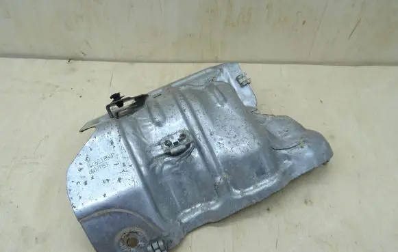 Renault Captur Heat shield in engine bay 
