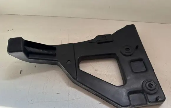 Audi A6 S6 C6 4F Front bumper mounting bracket 13672 4F0807227