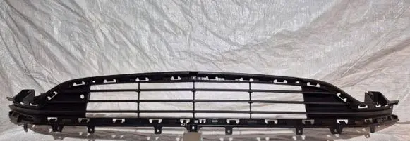 Opel Mokka X Front bumper lower grill