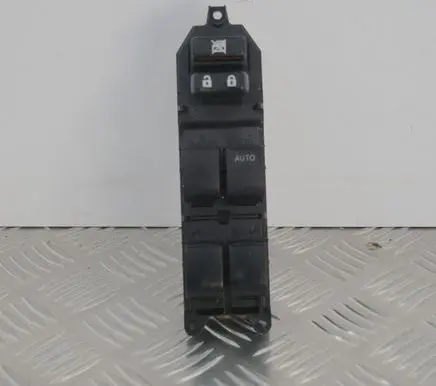 Toyota Verso-S Electric window control switch 192830