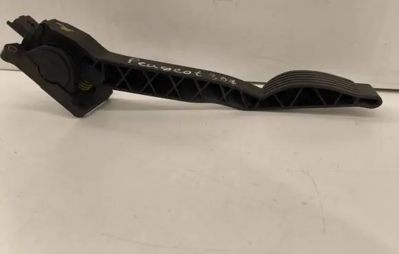 Peugeot 206 Accelerator throttle pedal F00C3E2427