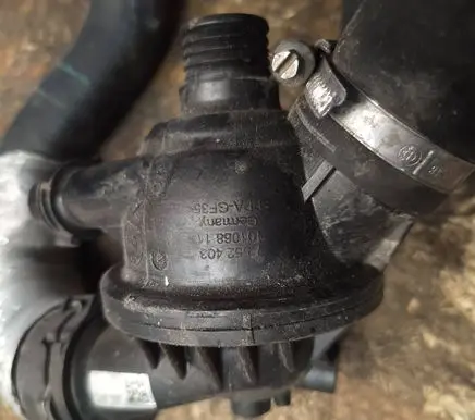 BMW 3 E90 E91 Thermostat/thermostat housing 7552403 807299