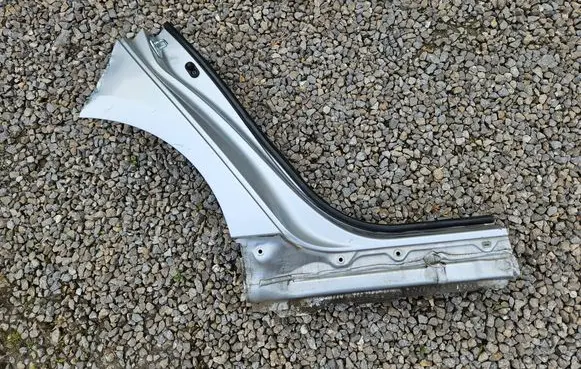 Toyota Prius (XW50) Other exterior part 61601-47140