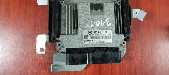 Volkswagen Golf Plus Engine control unit/module 03G906021QA 0281014052