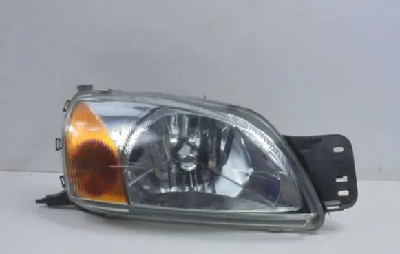 Ford Fiesta Headlight/headlamp