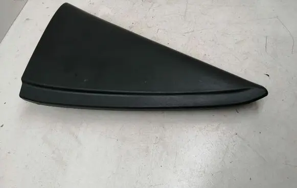 Toyota Yaris Rear door glass trim molding 676730D030