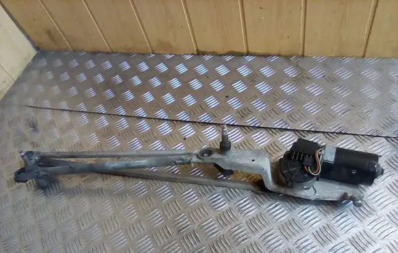 Ford Focus Front wiper linkage and motor XS4117508BB 0390241362