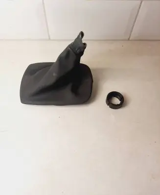 Volvo V50 Gear lever shifter trim leather/knob 