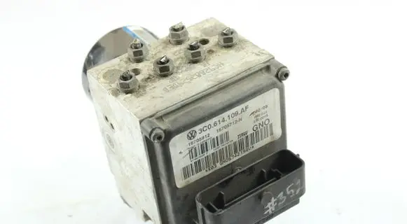 Volkswagen PASSAT B6 ABS Pump 3C0614109C
