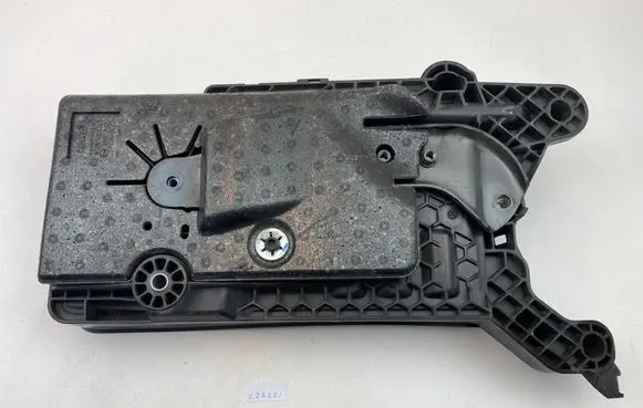 Battery tray